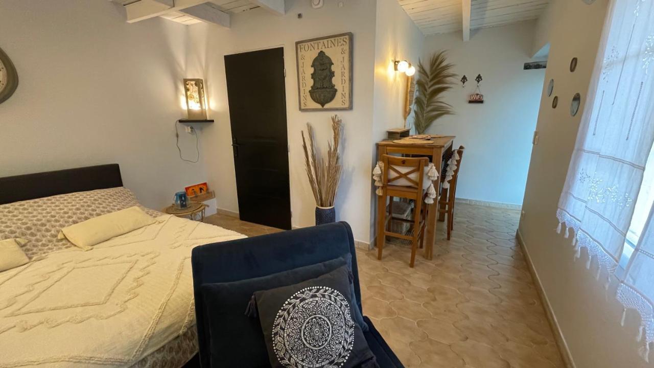 Vila Jolie Annexe Du Mas Dans Le Coeur De La Garrigue Nimoise Nîmes Exteriér fotografie